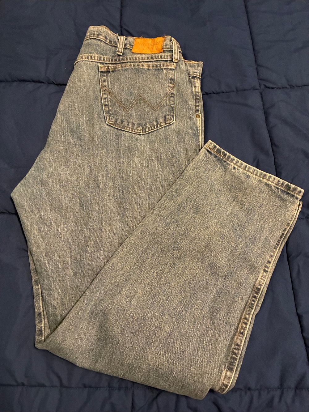 Wrangler Men's Light Blue Relaxed Fit Jeans